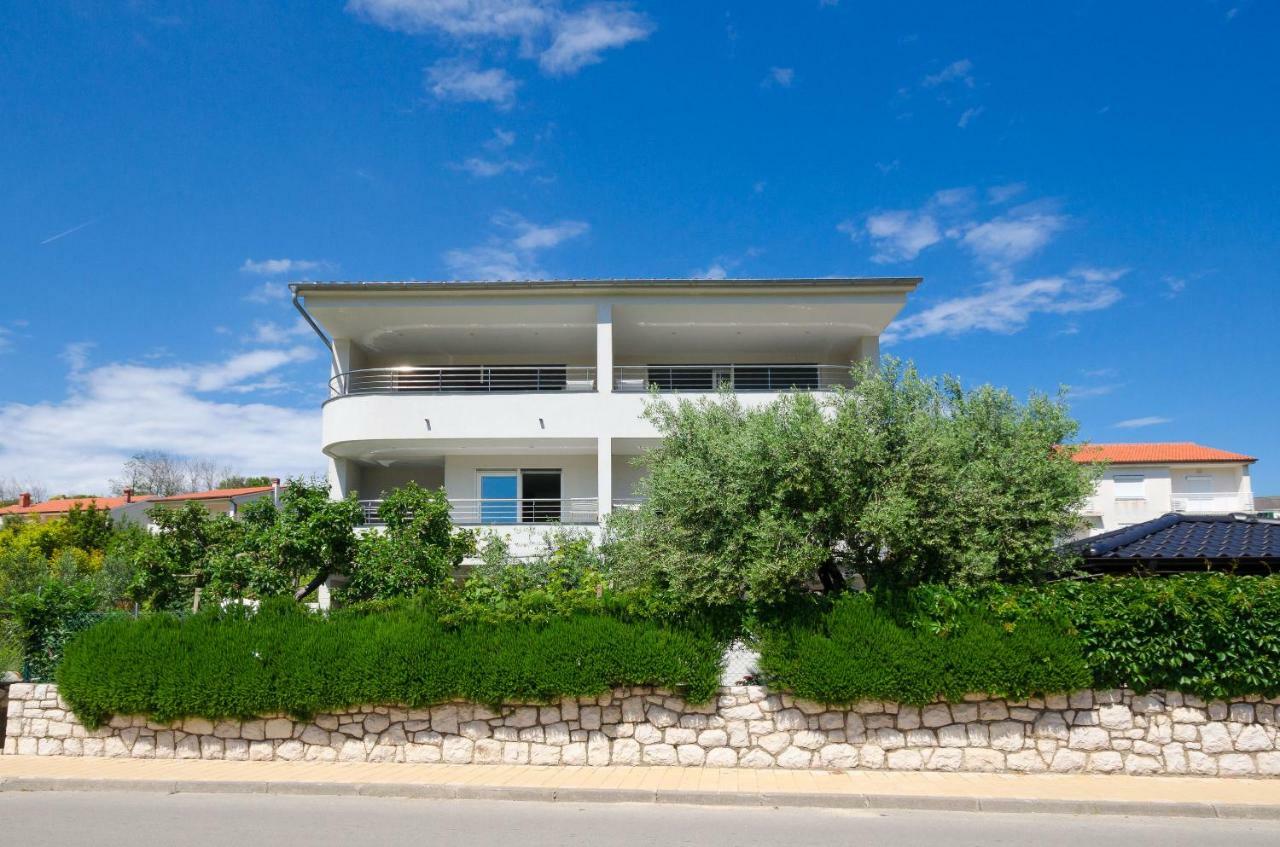 Apartments Zorka Lopar Εξωτερικό φωτογραφία