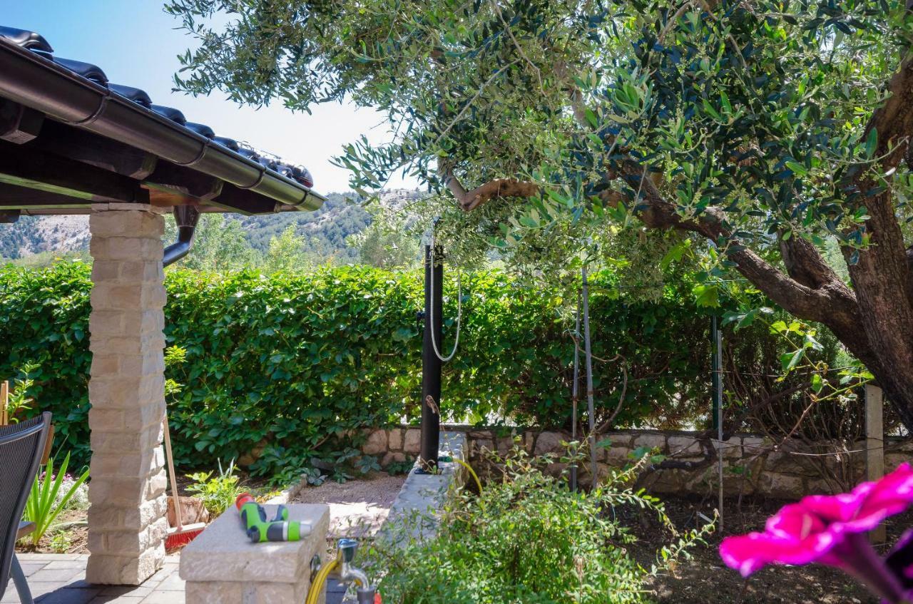 Apartments Zorka Lopar Εξωτερικό φωτογραφία